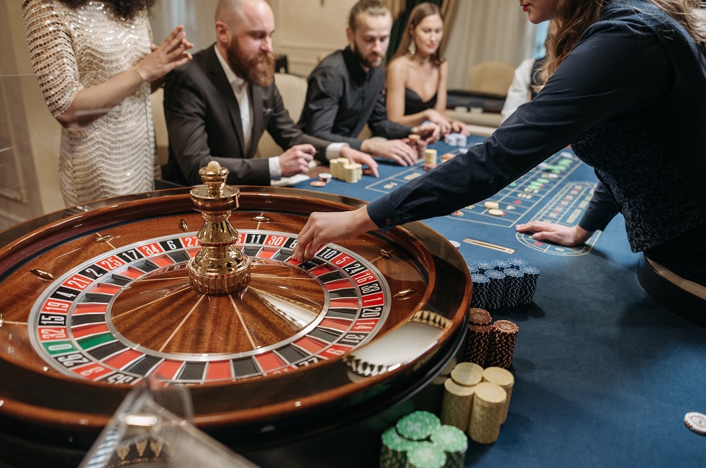 How to Play Roulette - The Complete Guide for Beginners
